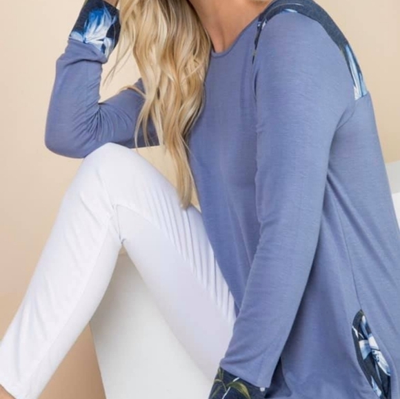 TRÏBE Blue & Floral Detail Top Size Small NWT - Picture 2 of 4